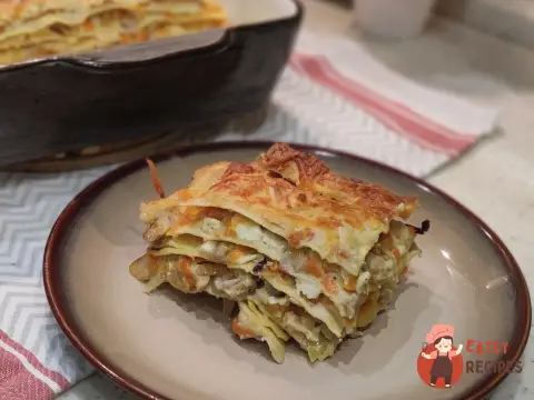 Лазання з капустою та курячими стегнами