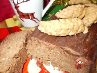 Різдвяне трюфельне поліно з каштанів