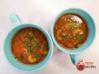 Курячий суп з селери та морквою