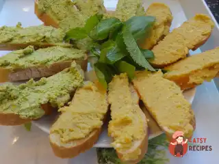 Кростіні по-середземноморськи з нутом та оливками