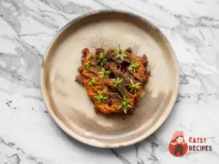 Тартар із ягнятини з перцевою пастою