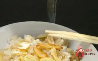 Рис З Мускатним Горіхом, Корицею Та Часниковими Чіпсами