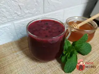 Чай із чорною смородиною та м’ятою