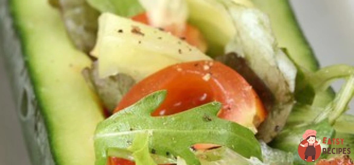 Огірки свіжі, фаршировані сирими овочами