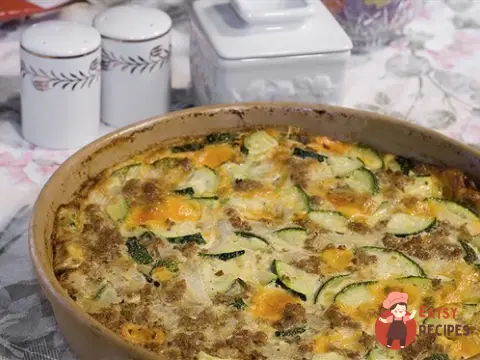 Запіканка з кабачків з м'ясом та сиром