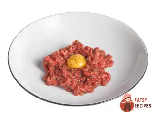 Тартар з м'яза ока з жовтком