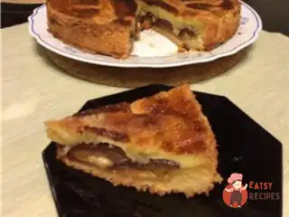 Заливний сливовий пиріг