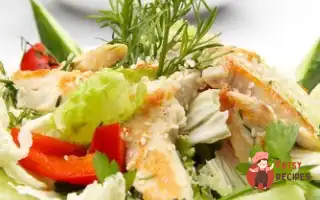 Салат З Курки З Цикорієм, Помідорами-Чері, Сиром Та Волоськими Горіхами.