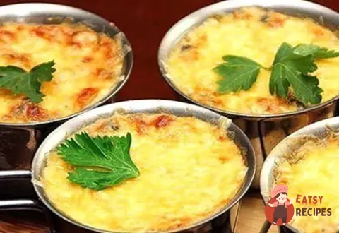 Жюльєн з куркою, грибами та картоплею