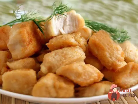 Шматочки курки, обсмажені у паніровці