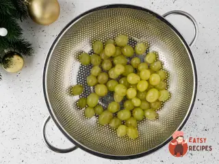 Крок 4: Виноград у шампанському