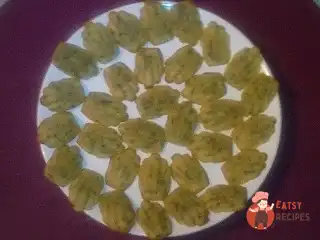 Печиво "Мадлен" з чаєм