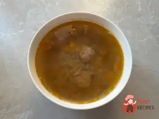 Суп з фрикадельками