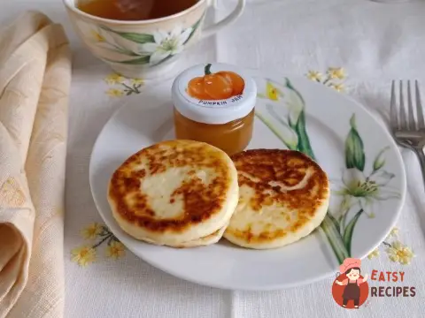 Прості солодкі сирники