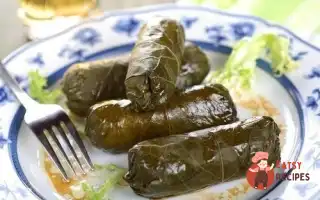 Козячий Сир У Виноградному Листі, Маринований У Вині