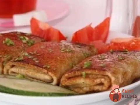 Млинні конвертики з куркою