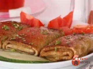 Млинні конвертики з куркою