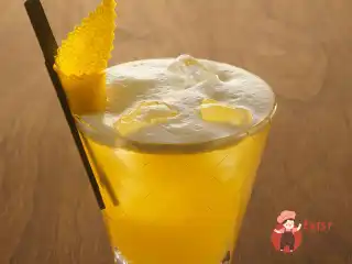 Коктейль "Фіз "Ранкова слава" (Mai TaiMorning Glory Fizz)