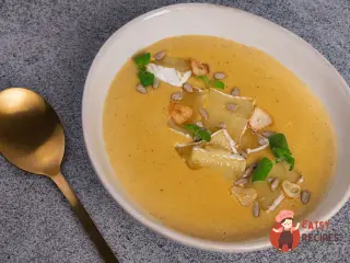 Крок 9: Гарбузовий крем-суп із брі