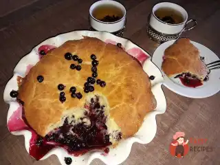 Коблер із чорною смородиною