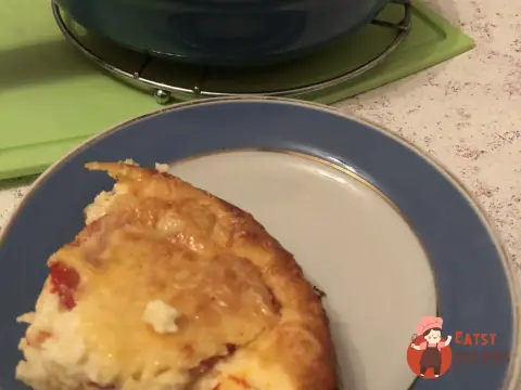 Омлет із сиром та помідорами