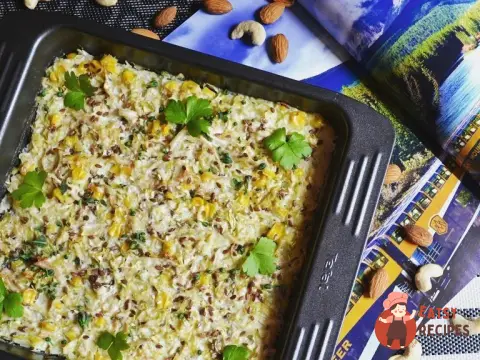Капустяна запіканка з куркою в духовці