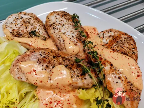 Курячі грудки з коктейльним соусом