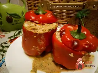 Фаршировані перці з індичкою