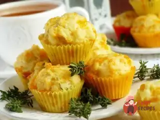 Сирні мафіни з часником та зеленню
