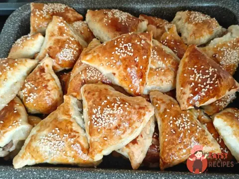 Пиріжки з січеною яловичиною