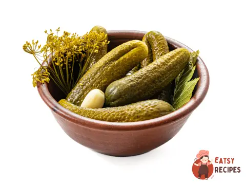 Класичні солоні огірки