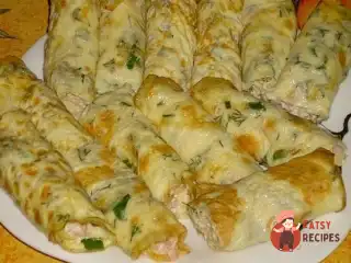 Яєчні млинці з куркою та грибами