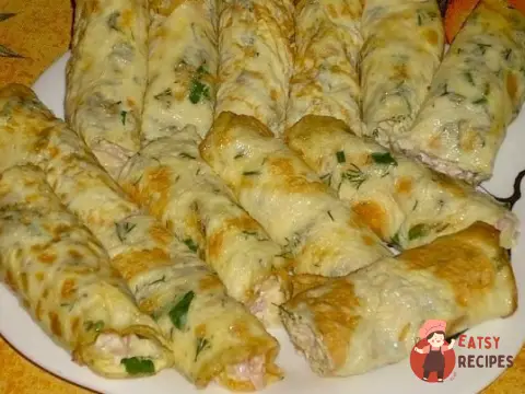 Яєчні млинці з куркою та грибами