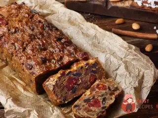 Різдвяний фруктовий кекс