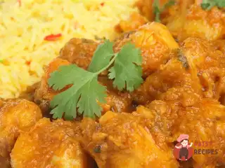 Курка в вершковому соусі каррі з ананасом.