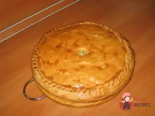 Курник з картоплею та куркою