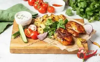 Шашлички З Курки Зі Свіжими Овочами