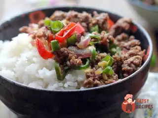 Рис із пряною яловичиною