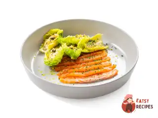 Мімоза з лососем і яєчним кремом