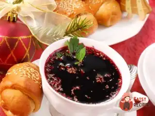 Солодкий ягідний суп