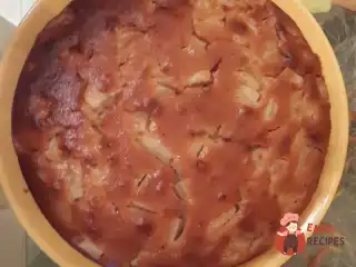 Грушево-медовий пісний пиріг