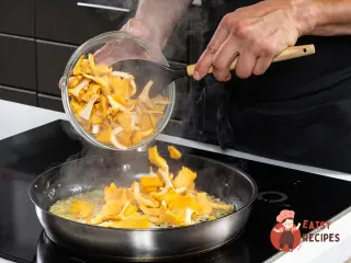 Крок 6: Омлет з лисичками