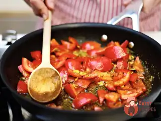 Бомбейська картопля (Bombay potatoes)