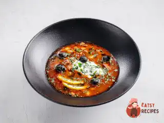 Селянська м’ясна солянка