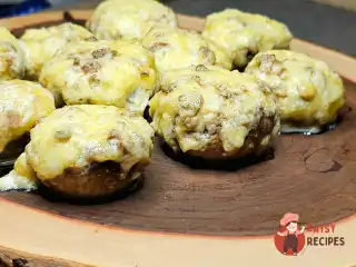 Шампіньйони, запечені під "пальто хутром"