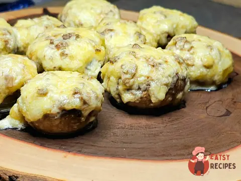 Шампіньйони, запечені під "пальто хутром"