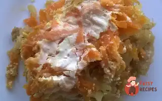 Гарячий Салат З Мінтаю З Овочами Та Сметаною