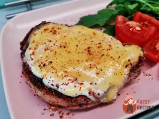 Свиняча корейка у пряному соусі