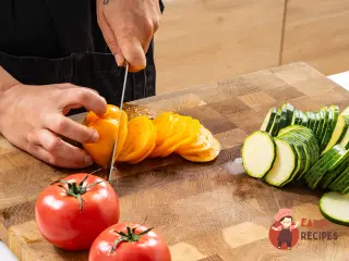 Крок 2: Кабачки в духовці з помідорами