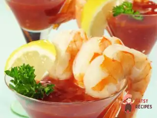 Креветковий коктейль з горілкою, селера, табаско та кетчупом